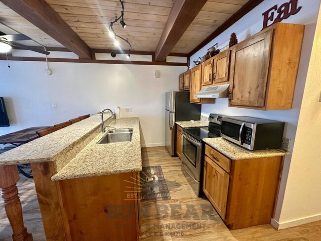 989 Tahoe Blvd in Incline Village, NV - Building Photo - Building Photo