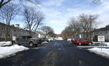 Perth Towne Commons in Perth Amboy, NJ - Building Photo - Building Photo