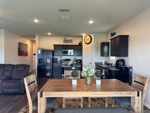 917 Martin St in Chandler, TX - Building Photo - Building Photo