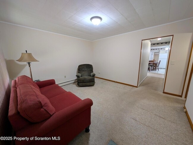 810 Gino Merli Dr in Blakely, PA - Building Photo - Building Photo