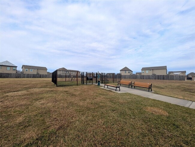 property at 3226 Cloud Crest Ln