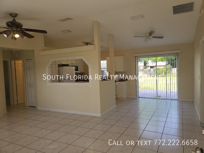 729 SE Lansdowne Ave in Port St. Lucie, FL - Building Photo - Building Photo