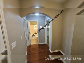126 Mayfield Dr in Goose Creek, SC - Foto de edificio - Building Photo