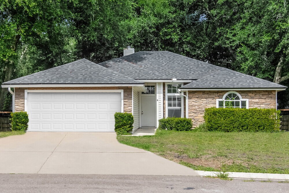 3250 Guernsey Ct in Jacksonville, FL - Building Photo