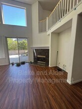 1079 NE Creeksedge Dr in Hillsboro, OR - Building Photo - Building Photo