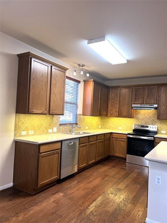 13216 Kenswick Dr in Austin, TX - Building Photo