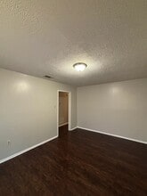 1220 Twin Lakes Dr in Little Rock, AR - Building Photo - Building Photo