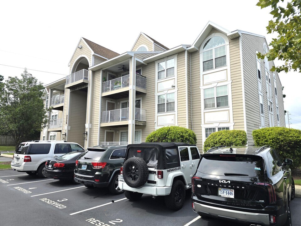 2236 Lesner Crescent in Virginia Beach, VA - Building Photo