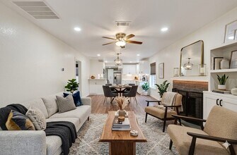 4520 Sharon St in Houston, TX - Building Photo - Building Photo