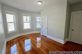 203 Westville St, Unit 3 in Boston, MA - Foto de edificio - Building Photo