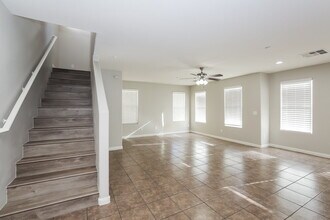 8924 Ethan Patrick Ct in Las Vegas, NV - Building Photo - Building Photo