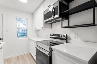 2119 Oxford Ave in Austin, TX - Building Photo - Building Photo