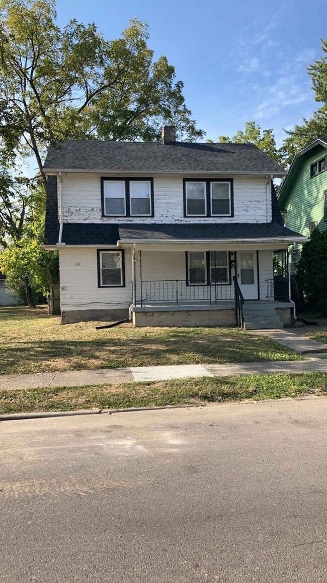 property at 338 Kenwood Ave