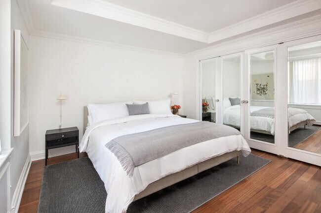330 E 56th St in New York, NY - Building Photo - Building Photo