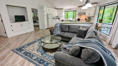 828 Little Pine Mountain Rd in Jasper, GA - Building Photo - Building Photo