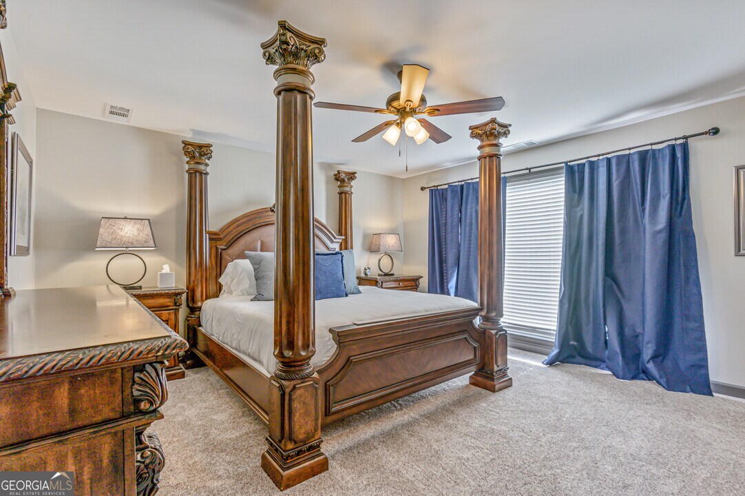10 Bridlewood Ct in Cartersville, GA - Foto de edificio