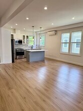 30 Howland St, Unit 2 in Boston, MA - Building Photo - Building Photo