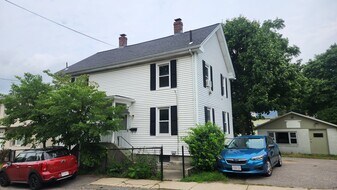 34 Cottage St, Unit 34 cottage in Watertown, MA - Building Photo