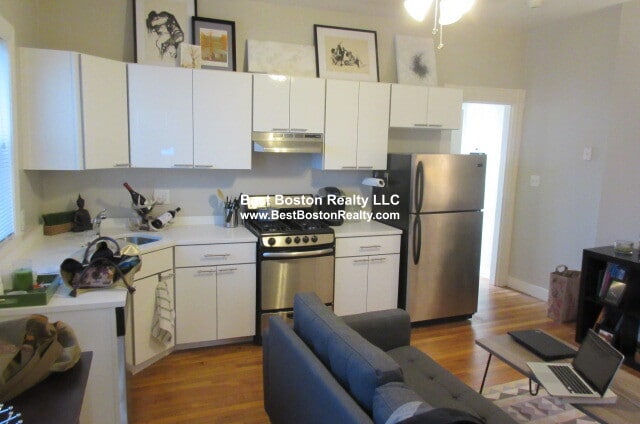 26 John F. Kennedy St in Cambridge, MA - Foto de edificio - Building Photo