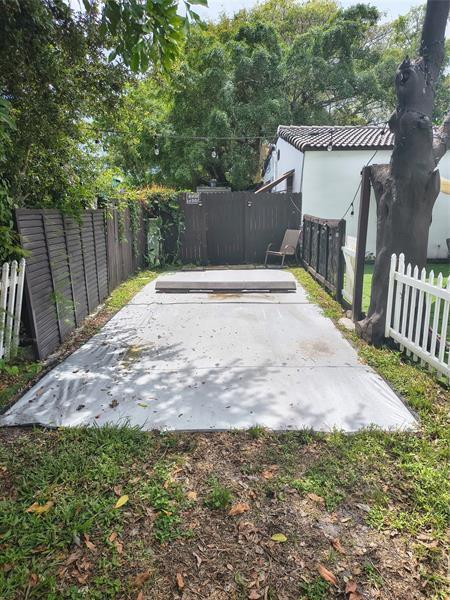 property at 2206 Coolidge St