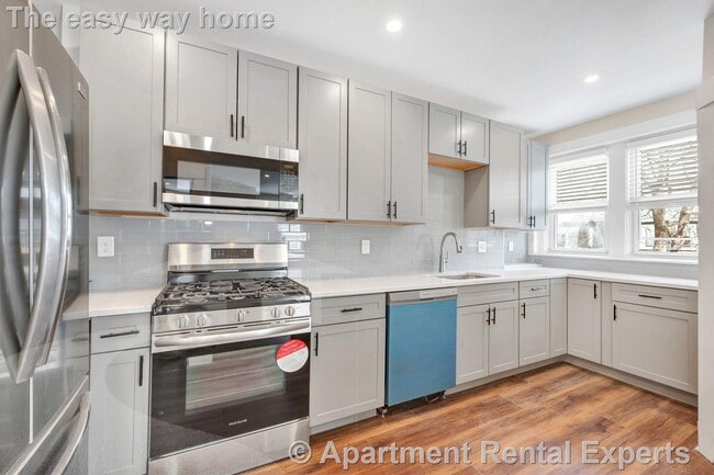 105 School St, Unit #2