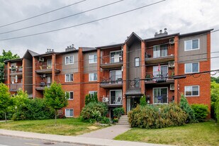 765 75E Av in Laval, QC - Building Photo
