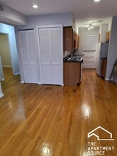 6535 N Mozart St, Unit 1R in Chicago, IL - Building Photo - Building Photo