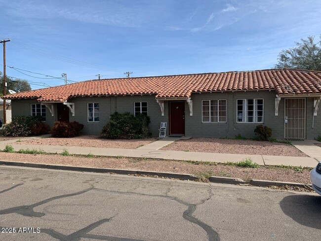 1552 McDowell Rd in Phoenix, AZ - Building Photo - Building Photo