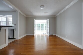 2056 Jackson Ave in Memphis, TN - Building Photo - Building Photo