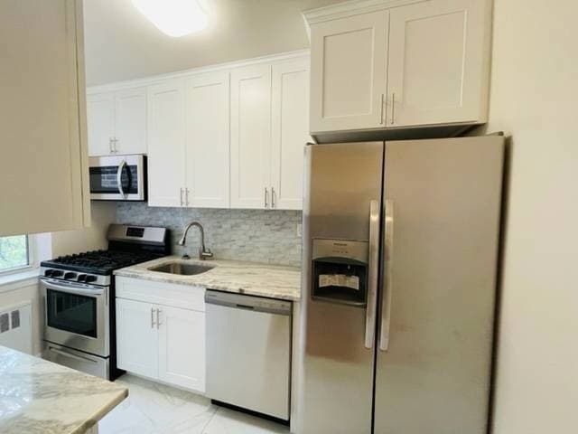 84-35 Lander St in Queens, NY - Foto de edificio - Building Photo