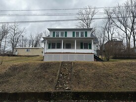 517 Randolph Ave in Pulaski, VA - Building Photo