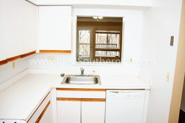 1423 Quinnipiac Ave in New Haven, CT - Building Photo - Building Photo