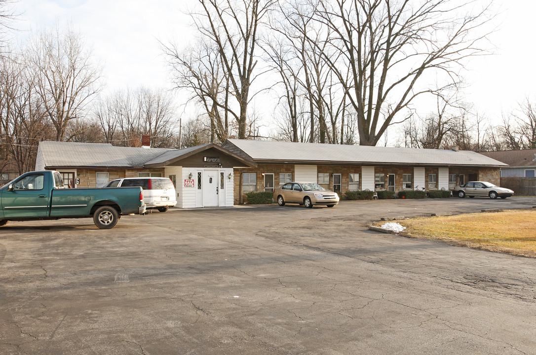 Holiday Apartments in Bay City, MI - Building Photo