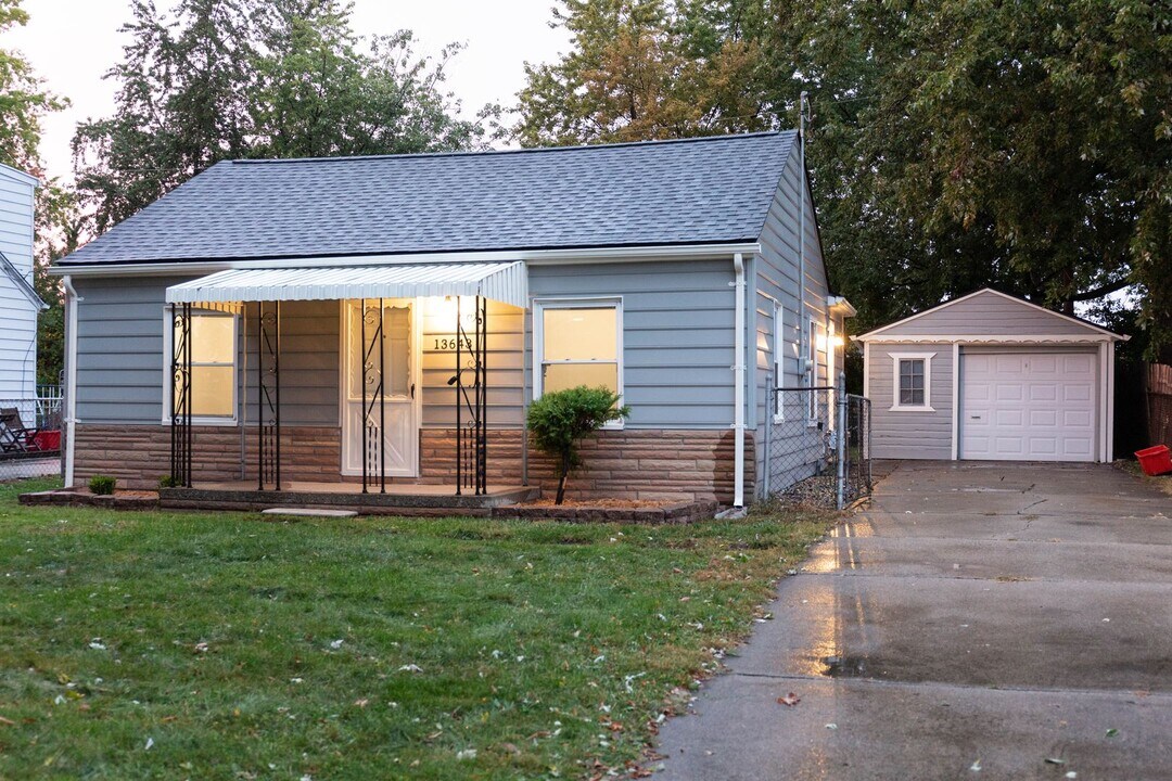13643 Harold Ave in Warren, MI - Building Photo