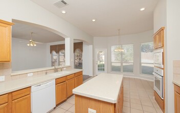 19638 Battle Oak in San Antonio, TX - Building Photo - Building Photo