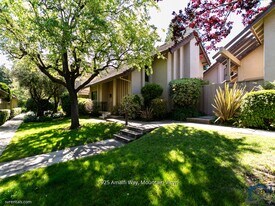 1925 Amalfi Way in Mountain View, CA - Building Photo