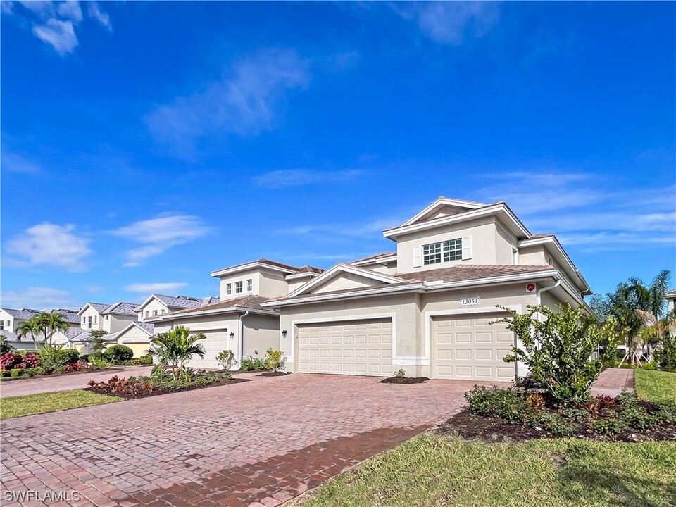 13051 Pebblebrook Point Cir in Ft. Myers, FL - Building Photo