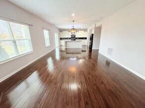 1618 Woodside Cir in Franklin, IN - Building Photo - Building Photo