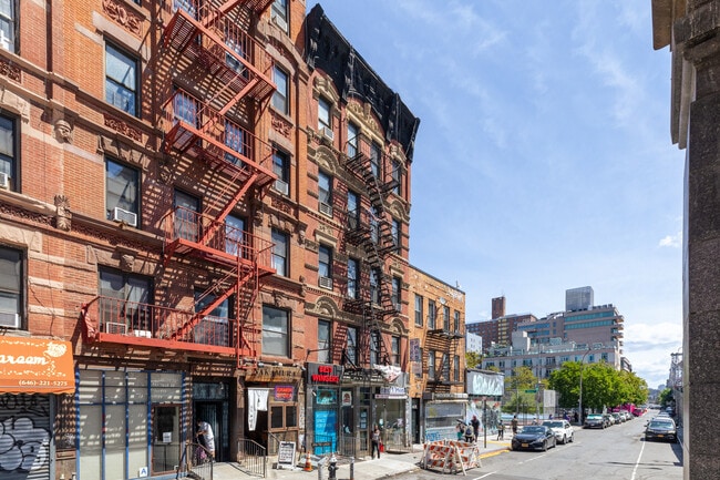 174 Delancey St in New York, NY - Foto de edificio - Building Photo