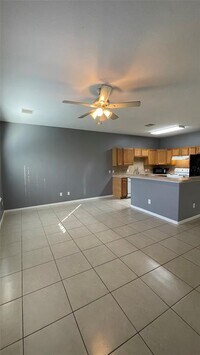 7816 Comal St photo'