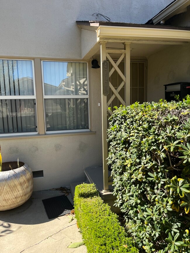 4707 Clark Ave, Unit 4707.5 in Long Beach, CA - Building Photo - Building Photo