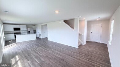 107 Dinges St in Stephens City, VA - Building Photo - Building Photo