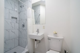 7237 Boggess Rd in Houston, TX - Building Photo - Building Photo