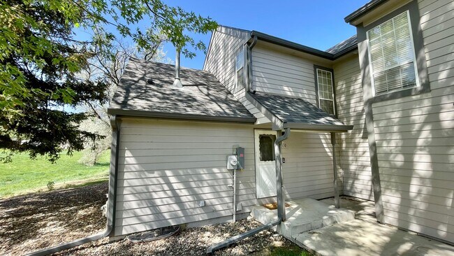 330 Cobblestone Dr in Colorado Springs, CO - Building Photo - Building Photo