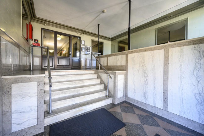 Englewood Properties in Englewood, NJ - Foto de edificio - Building Photo