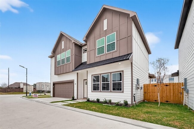 6702 Metro Blvd in Houston, TX - Building Photo - Building Photo