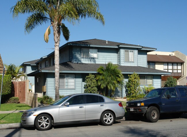 3601-3609 Farquhar Ave in Los Alamitos, CA - Building Photo - Building Photo