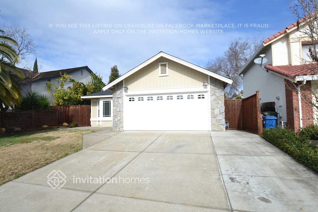 4615 Fieldcrest Way in Antioch, CA - Building Photo