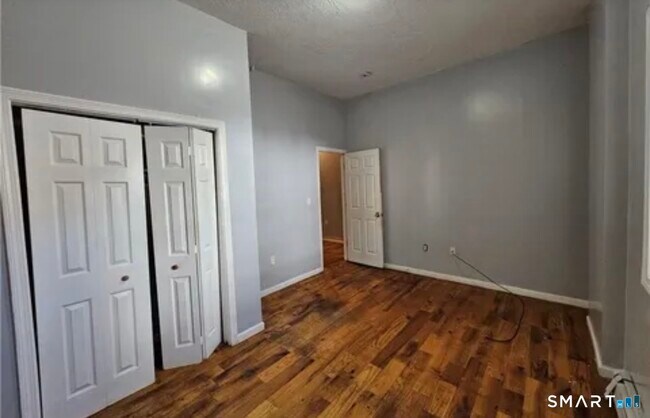 784 Hallett St in Bridgeport, CT - Building Photo - Building Photo