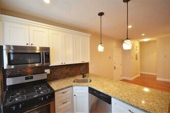 349 Sumner St, Unit #1 in Boston, MA - Building Photo - Building Photo